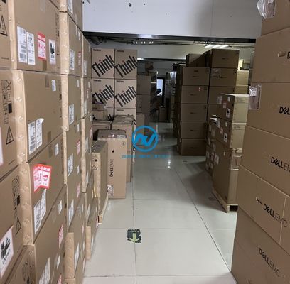 Lenovo SR850 Intel Xeon E5-2609 v3 Rack Serveur 1,9 GHz 32 Go de RAM 2 To disque dur pour les performances