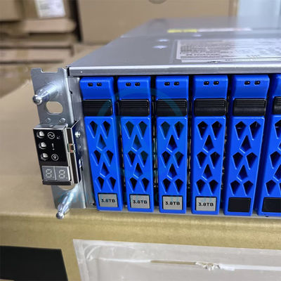 NetApp FAS2720-104-C 10 TB SAS*48 EMM 2 Fournir des capacités de gestion des enceintes redondantes