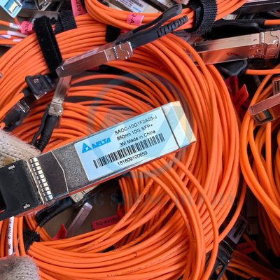 Cable de connexion directe à fibre optique AOC SFP 10G 3M utilisé pour une capacité de commutation de 10 Go