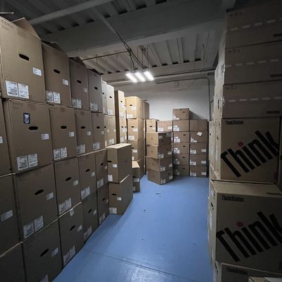 Serveur à lame de tour Lenovo ThinkSystem SN550 V2 avec une fréquence principale de processeur de 2,1 GHz